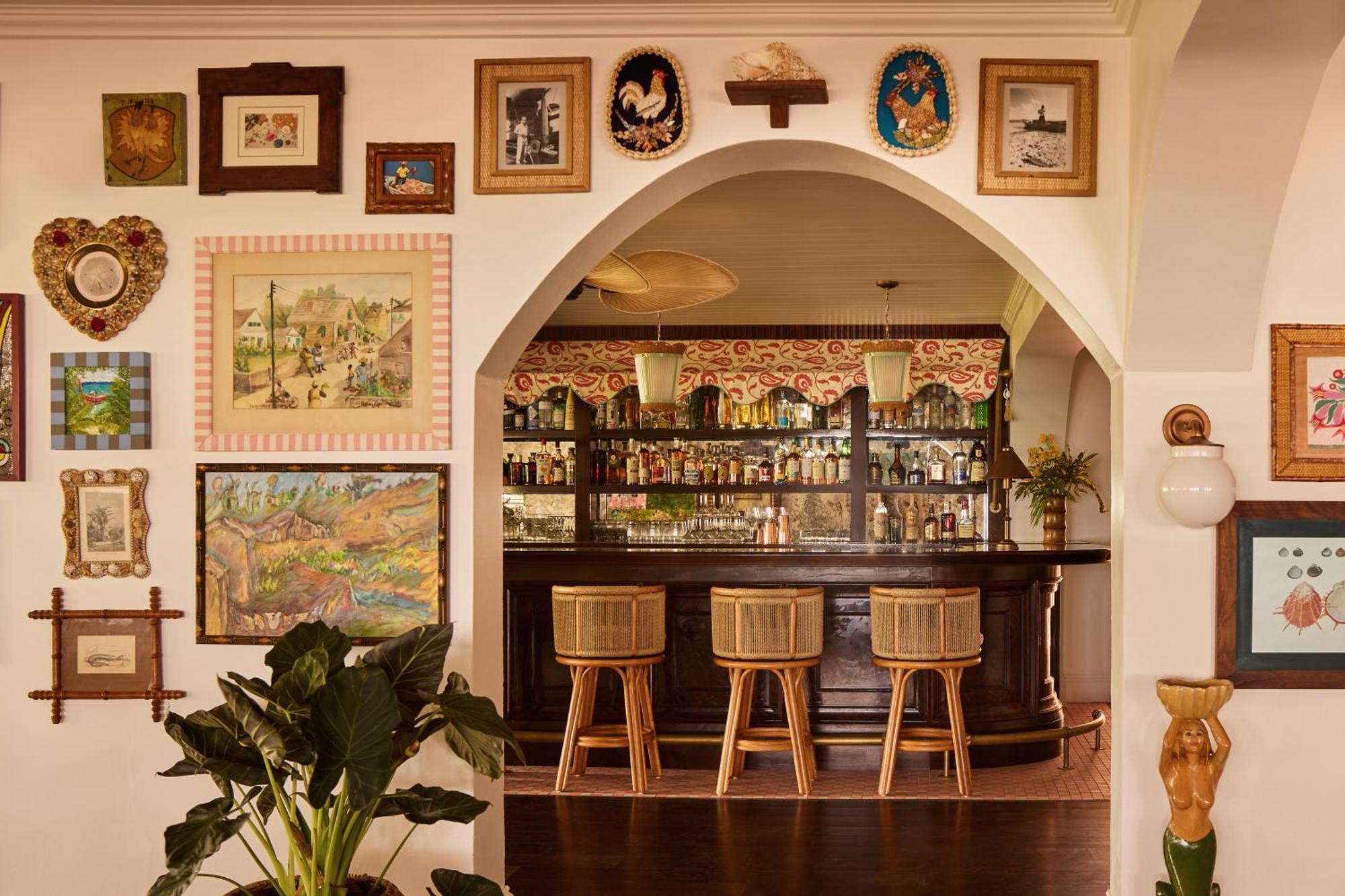 Coral Sands Inn & Cottages Dunmore Town Экстерьер фото