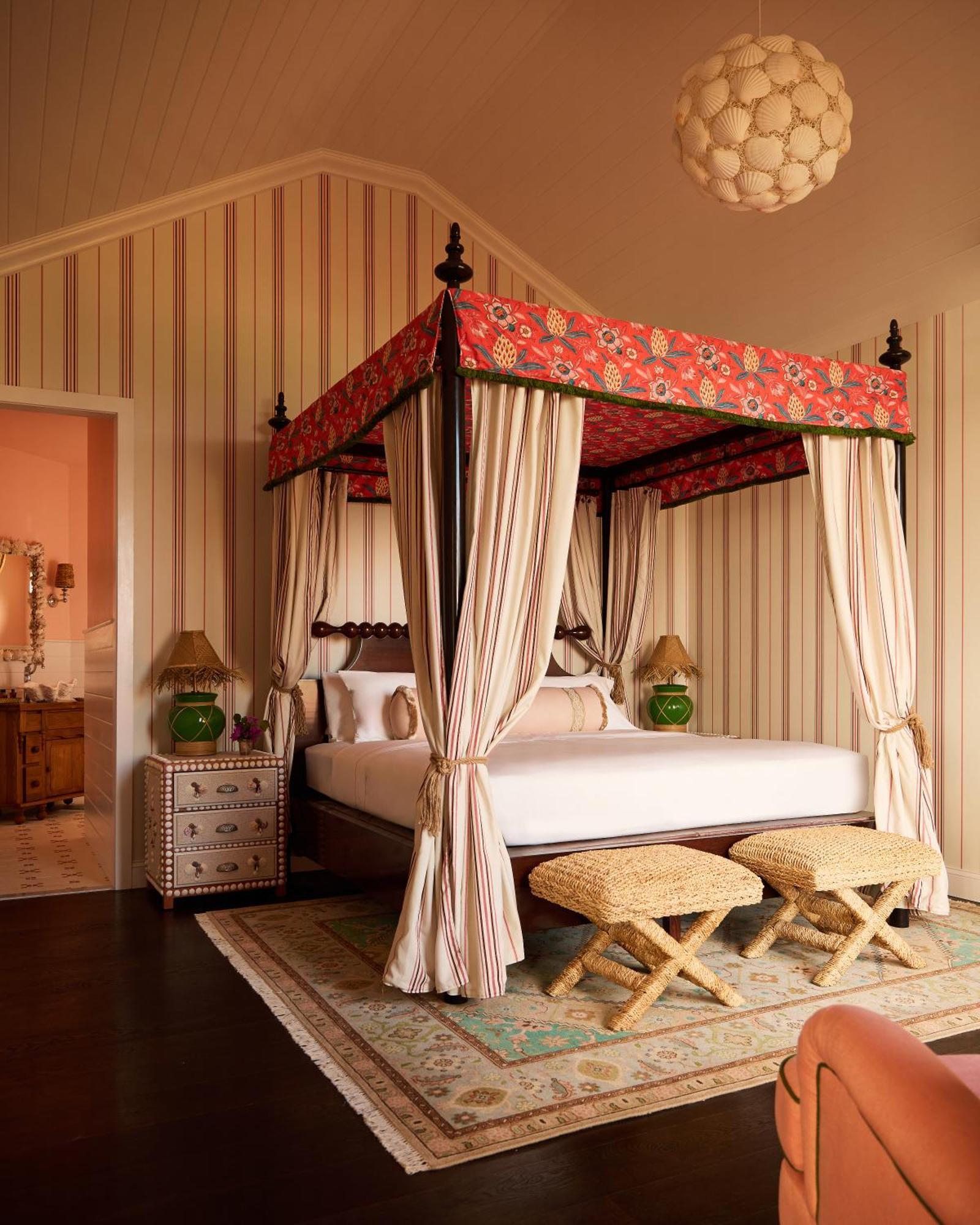 Coral Sands Inn & Cottages Dunmore Town Экстерьер фото