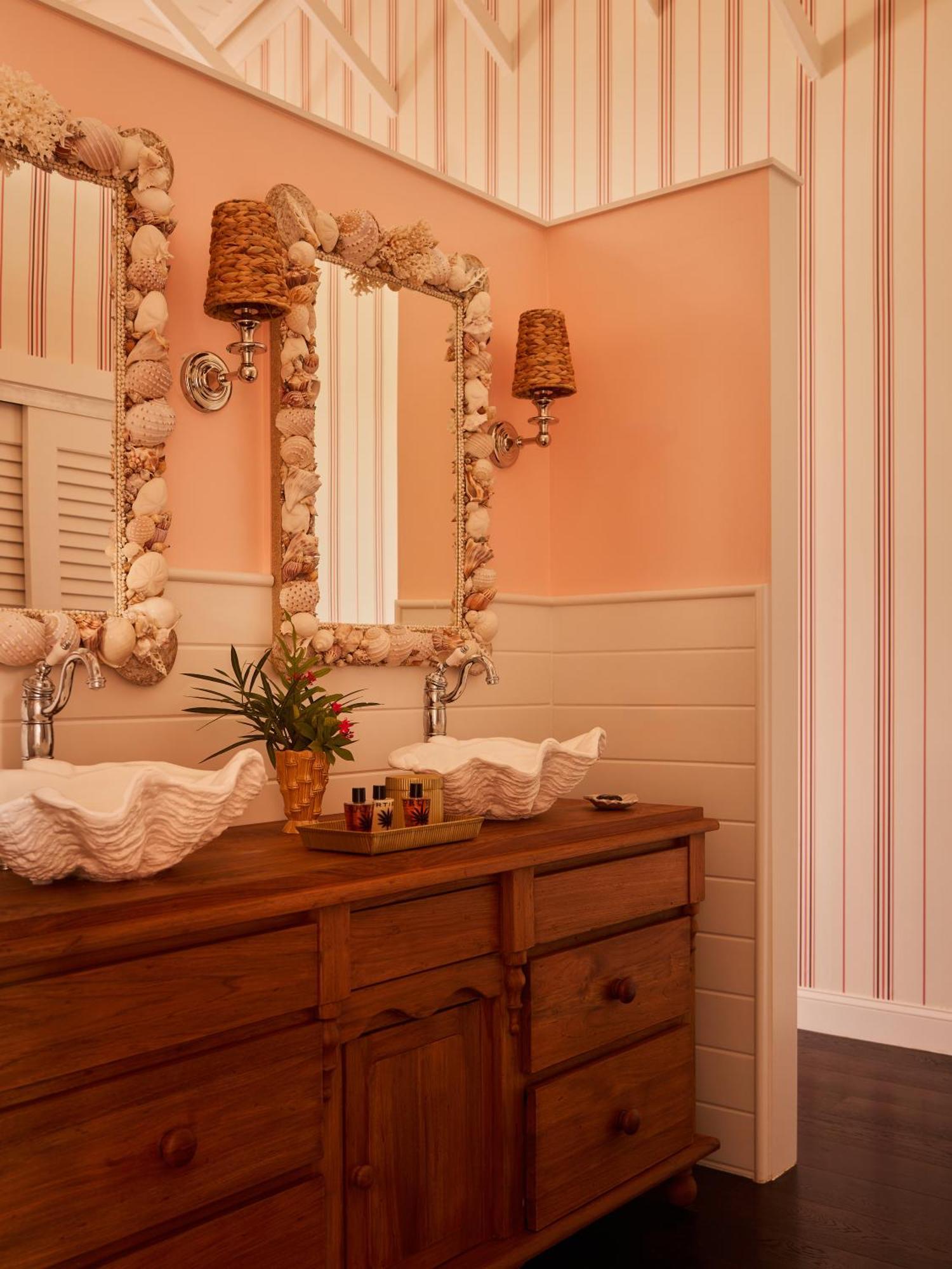 Coral Sands Inn & Cottages Dunmore Town Экстерьер фото